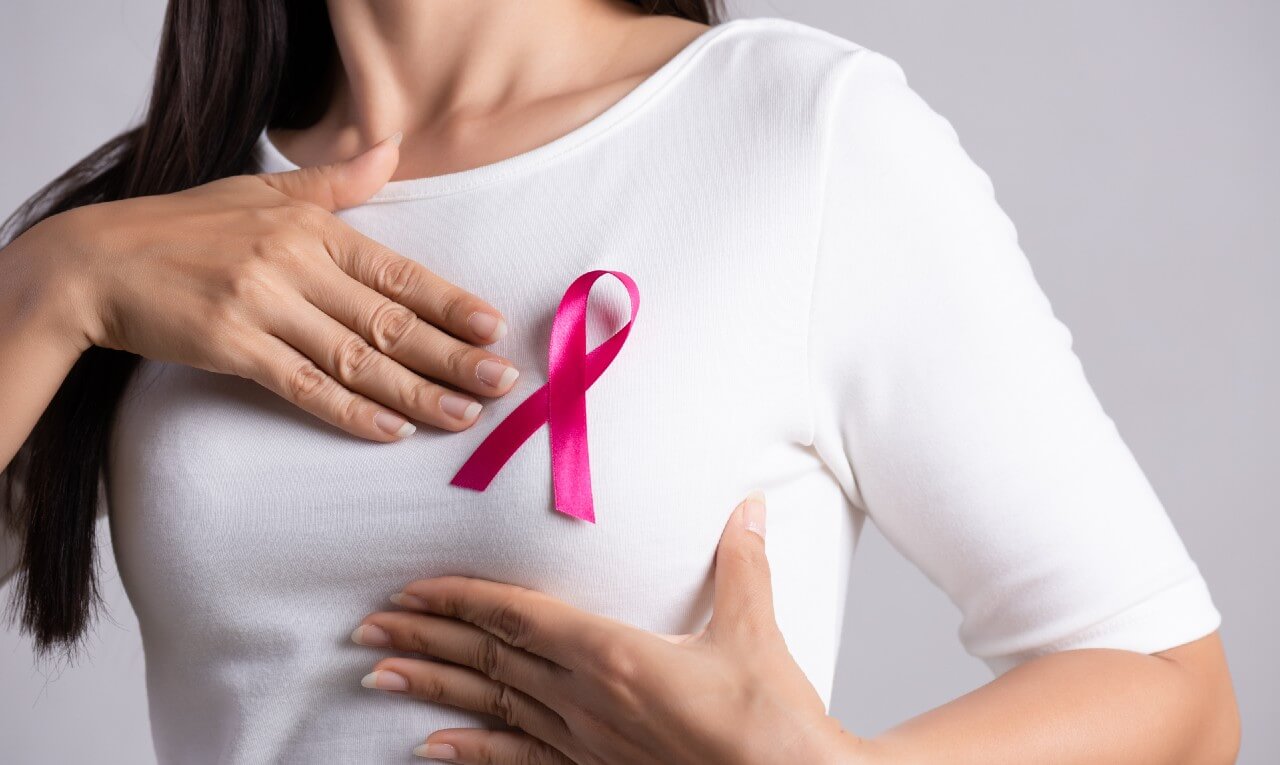 Casos de câncer de mama em pacientes jovens mais que duplica