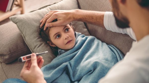 Gripe do tomate: Índia registra surto que atinge mais de 100 crianças