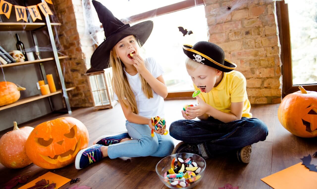 Doces ou travessuras: excesso de açúcar no Halloween pede atenção