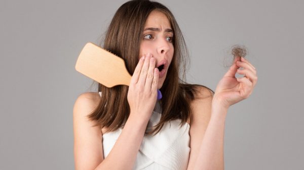 Dieta vegana pode fazer o cabelo cair? Saiba como evitar a queda capilar