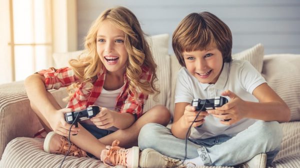 Jogar videogame ajuda a desenvolver a cognição de crianças