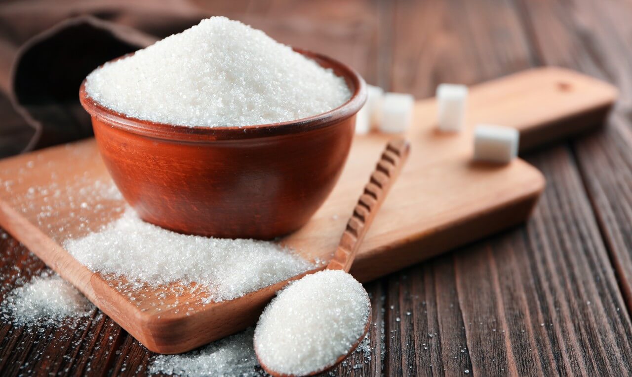 O açúcar é mesmo um vilão das dietas? Entenda