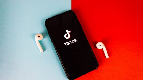 Trend no TikTok: por que é perigoso tampar a boca para dormir?