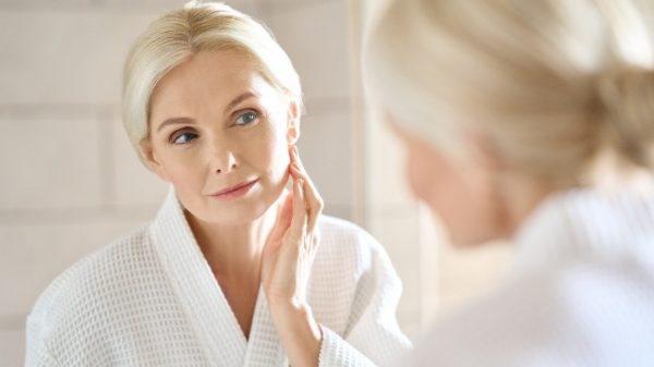 Menopausa: 5 dicas para manter a autoestima durante o climatério