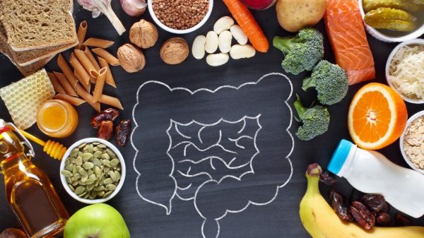 O que você põe no prato pode prevenir o câncer de intestino