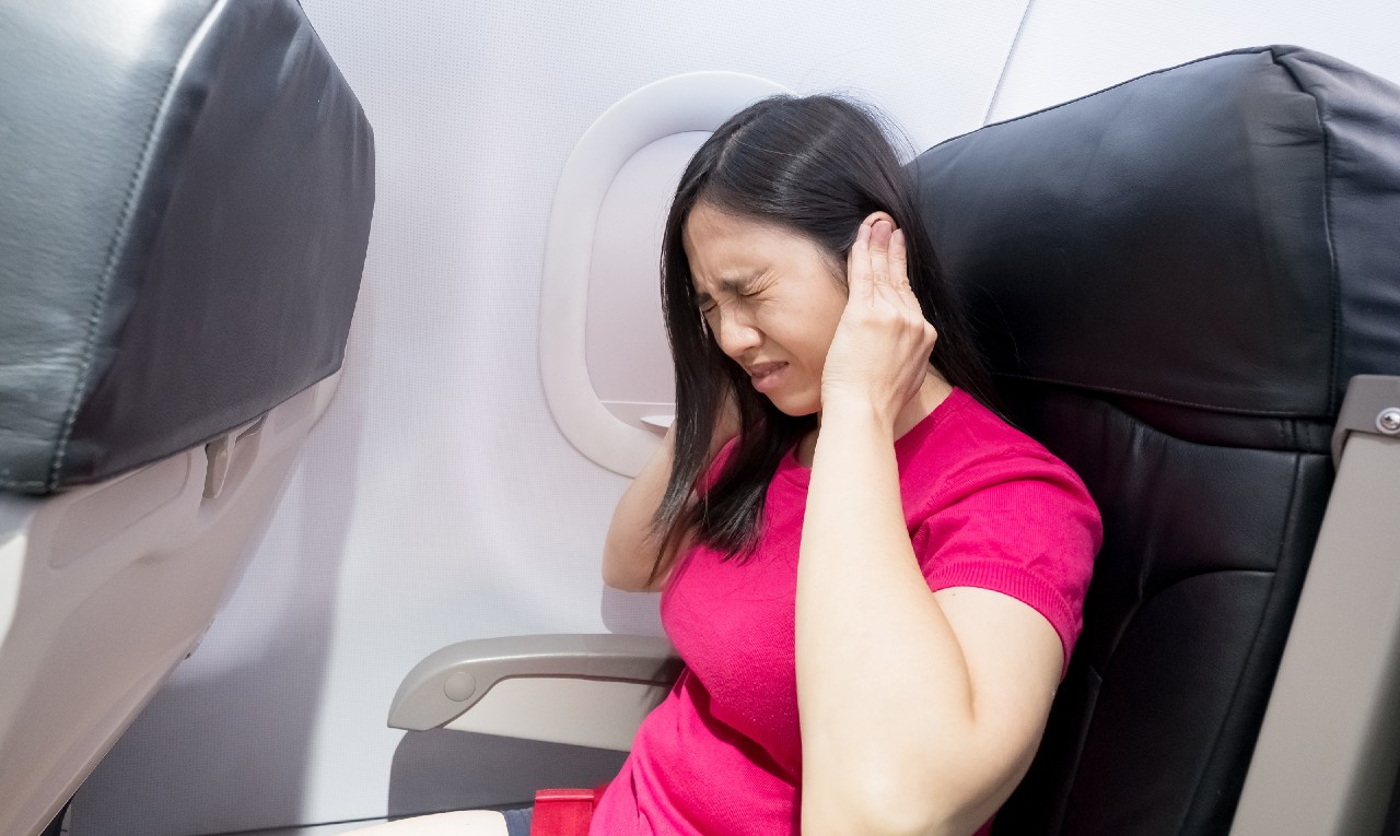 Otorrino dá 5 dicas para evitar dor de ouvido no carro e no avião