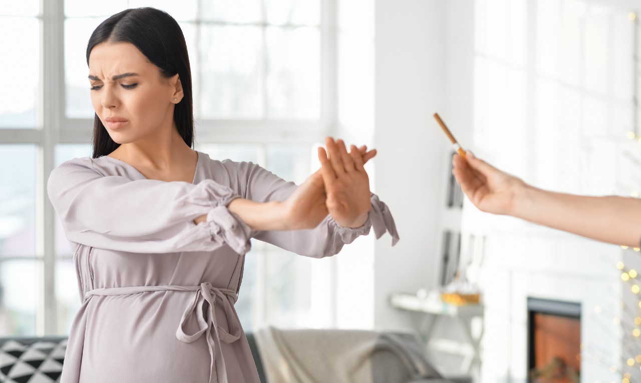 Estudo: gravidez reduz desejo de fumar antes mesmo de ser descoberta