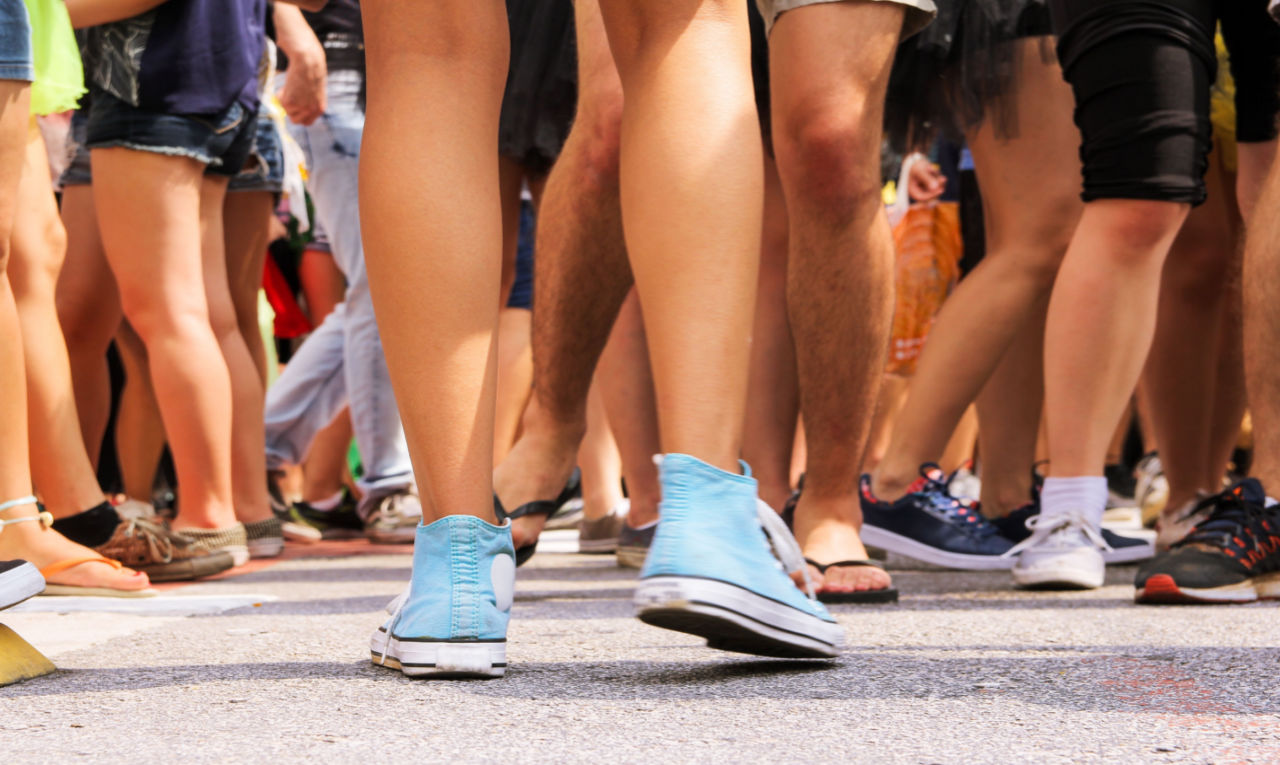 Carnaval: como fica a saúde das pernas durante a folia?