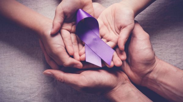 Purple Day: saiba o que fazer durante uma crise de epilepsia