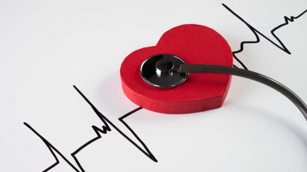 Arritmia cardíaca pode atingir 1 em cada 4 pessoas; veja os sintomas