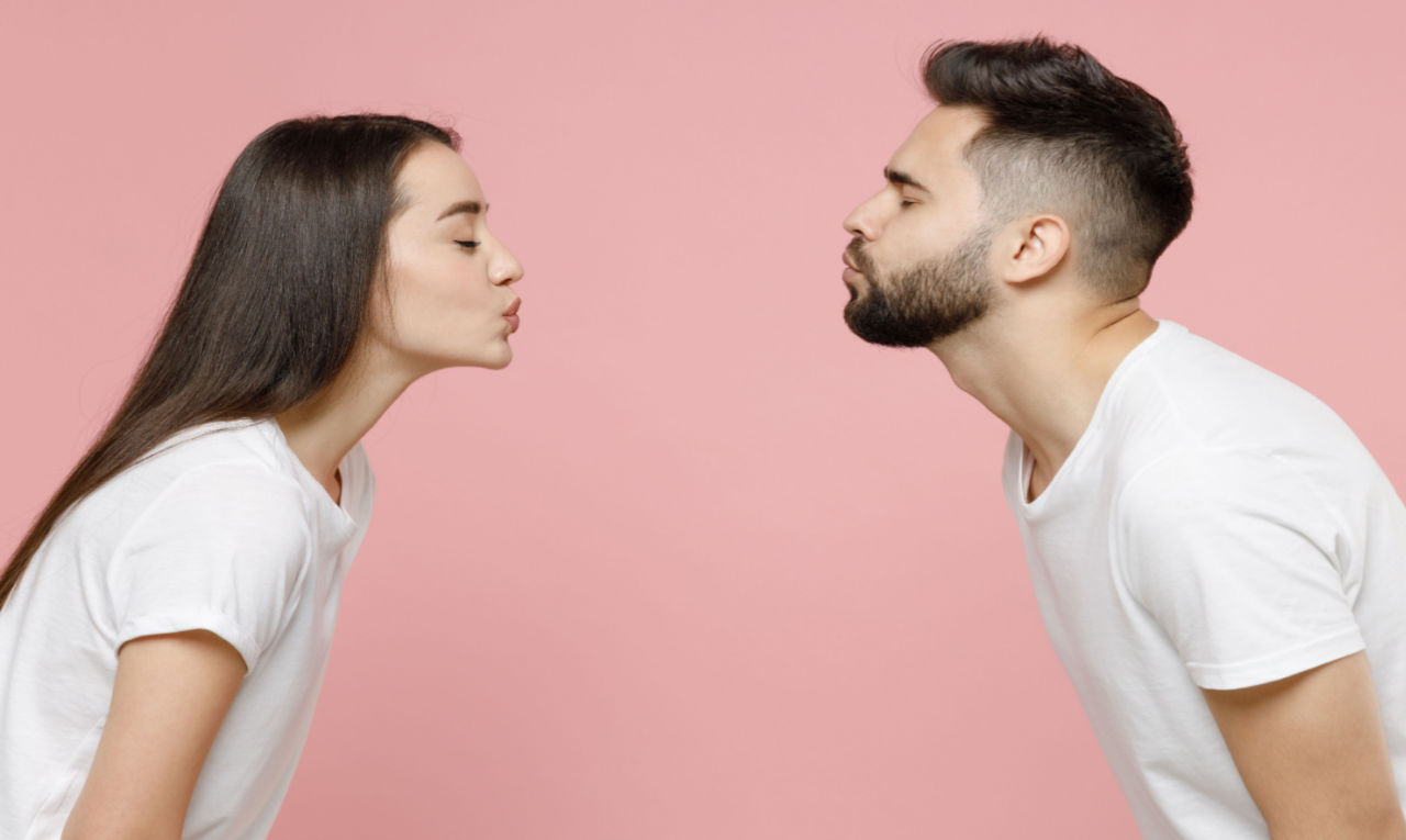 Dia do Beijo: beijar é bom, mas também é arriscado; entenda