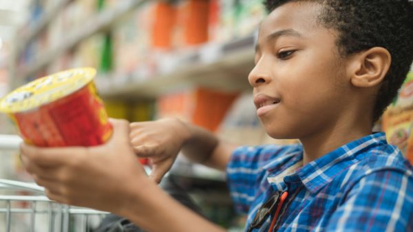 Alerta: alimentos destinados às crianças têm baixo valor nutricional