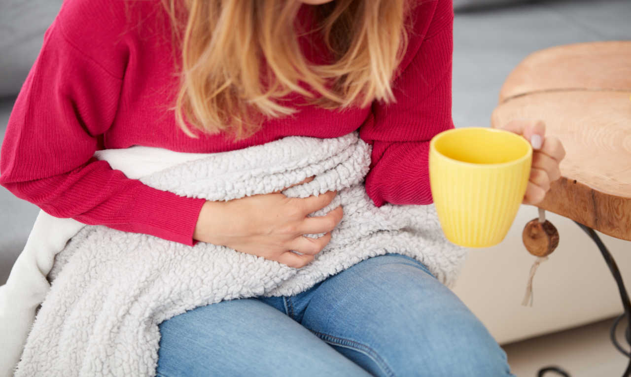 5 dicas para aliviar as dores da cólica menstrual no frio