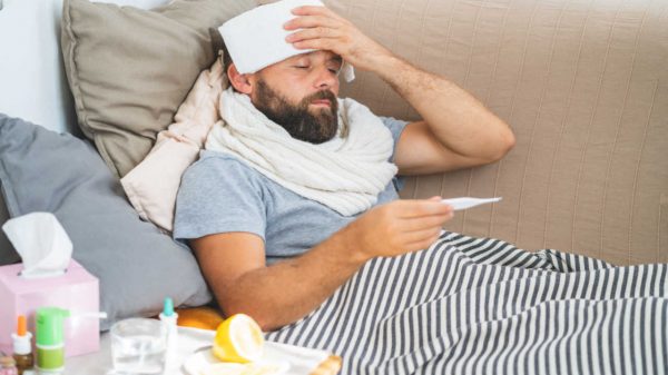 Qual a diferença entre a gripe e o resfriado? Otorrino responde