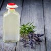 Fungos, caspa e bactérias: saiba os riscos de adicionar alecrim no shampoo