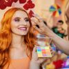 Maquiagem de Carnaval: especialista alerta para cuidados com a pele