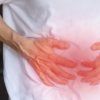 Dor abdominal, inchaço e gases: conheça os sintomas da diverticulite