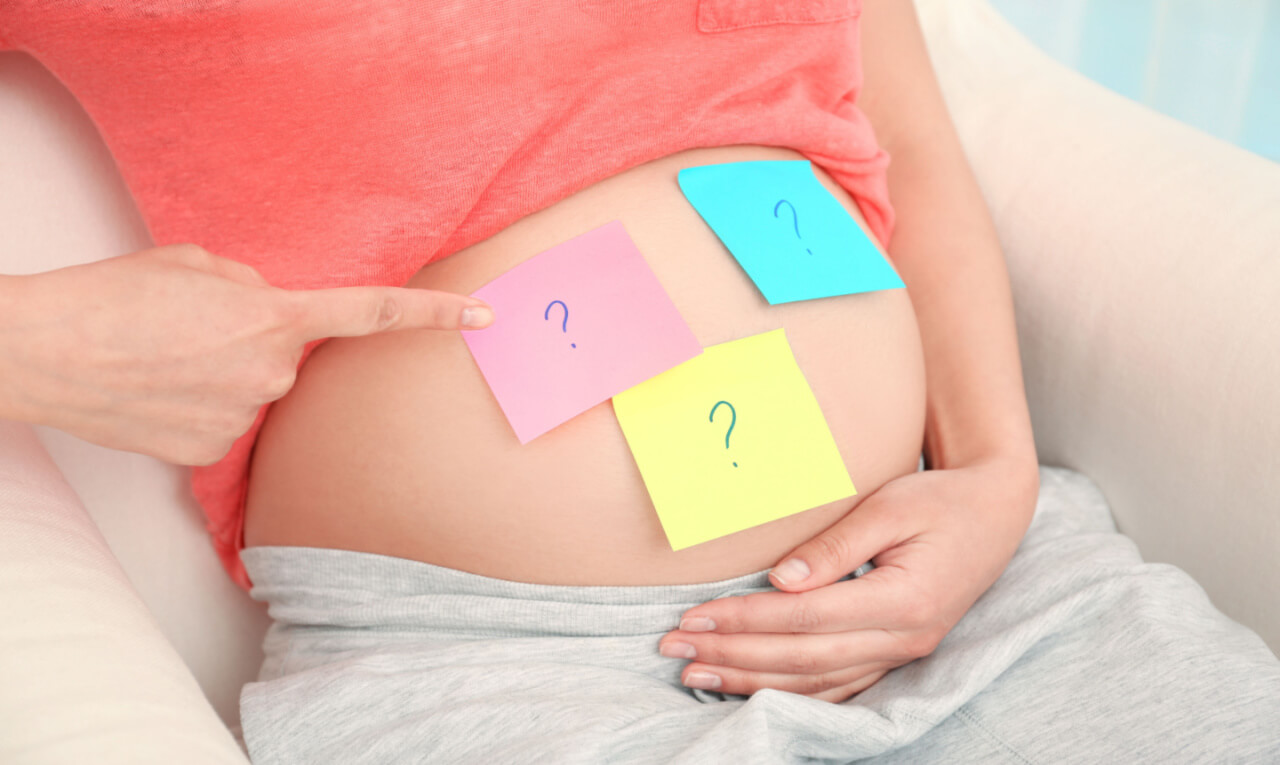 É possível engravidar após a menopausa? Médico responde