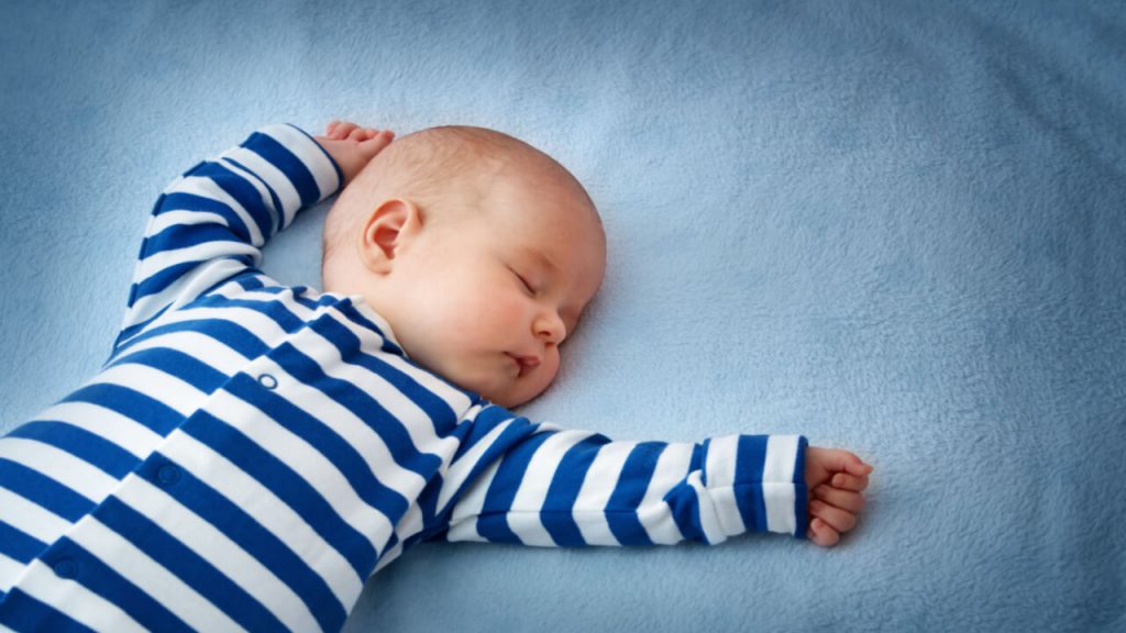 Recém-nascidos: 4 dicas para seu bebê dormir melhor