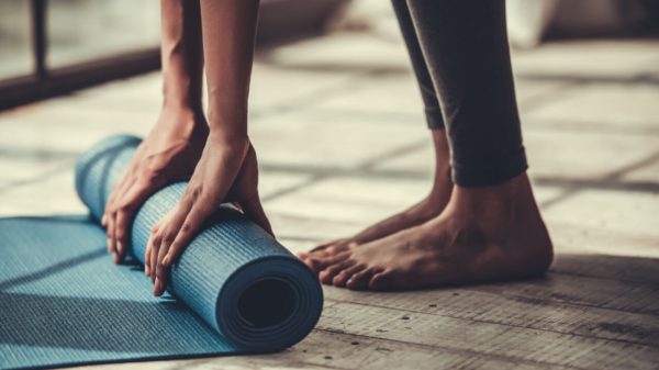 Quer começar a praticar yoga? Veja 6 dicas para iniciantes