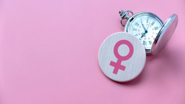 Menopausa ou climatério? Saiba a diferença e quando repor hormônios