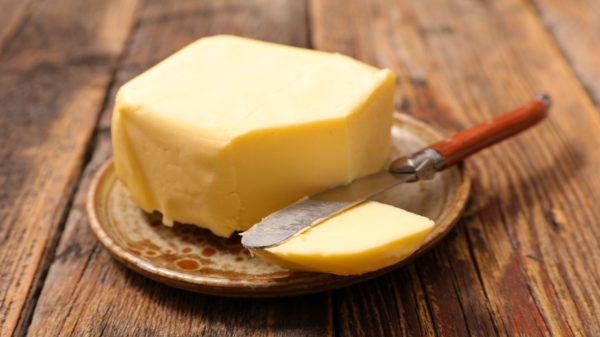 Manteiga é mais saudável do que margarina? Entenda