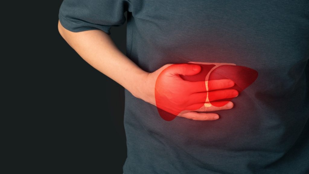 Conheça sintomas de problemas no fígado