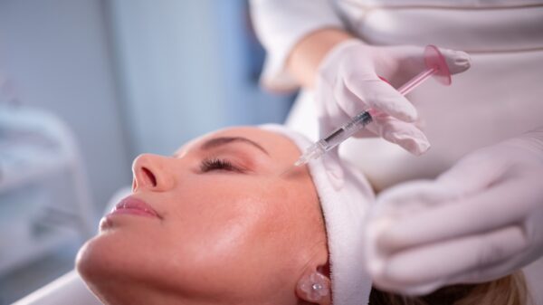 Reduz rugas e hidrata a pele: conheça o skinbooster