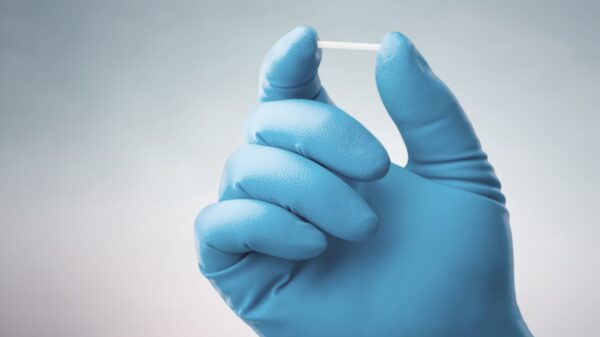 Especialista esclarece mitos e verdades sobre o implante hormonal
