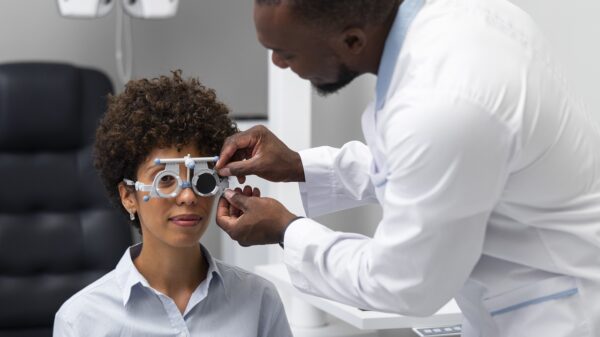 O diabetes é uma condição que afeta a saúde ocular e pode levar a doenças graves