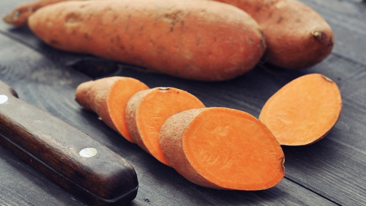 Além do fitness: 9 benefícios da batata-doce para a saúde