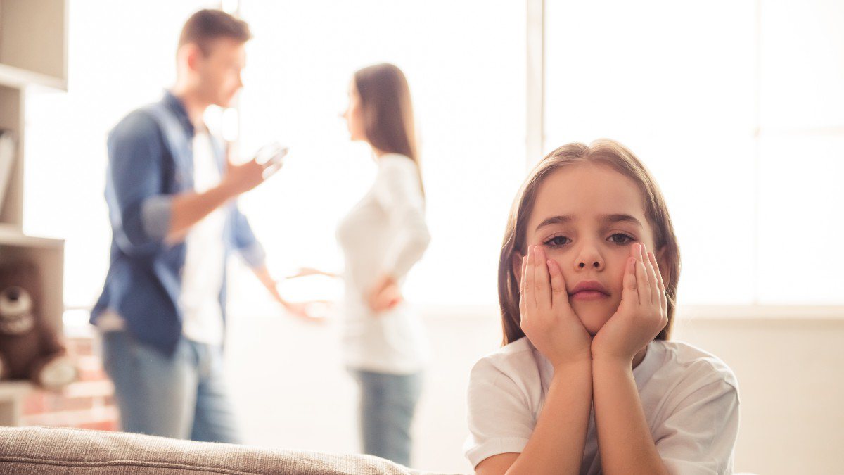 Psicóloga explica como lidar com a saúde dos filhos após divórcio dos pais