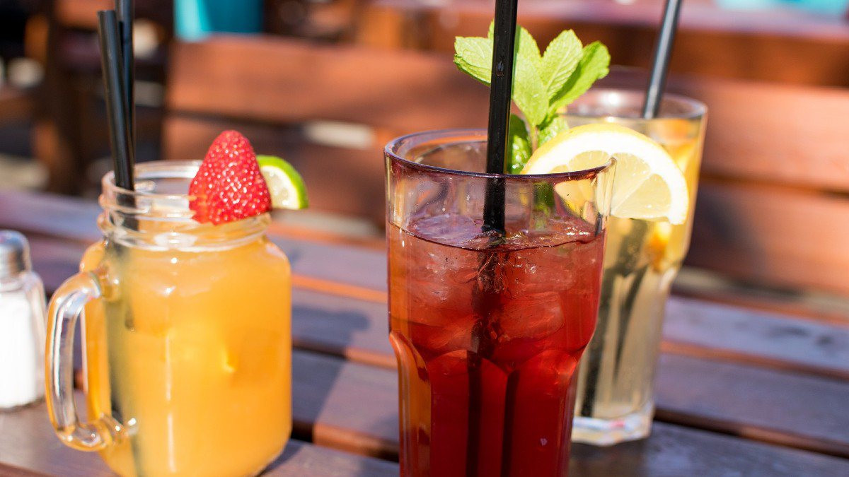 Descubra como algumas bebidas podem melhorar a saúde e o bem-estar