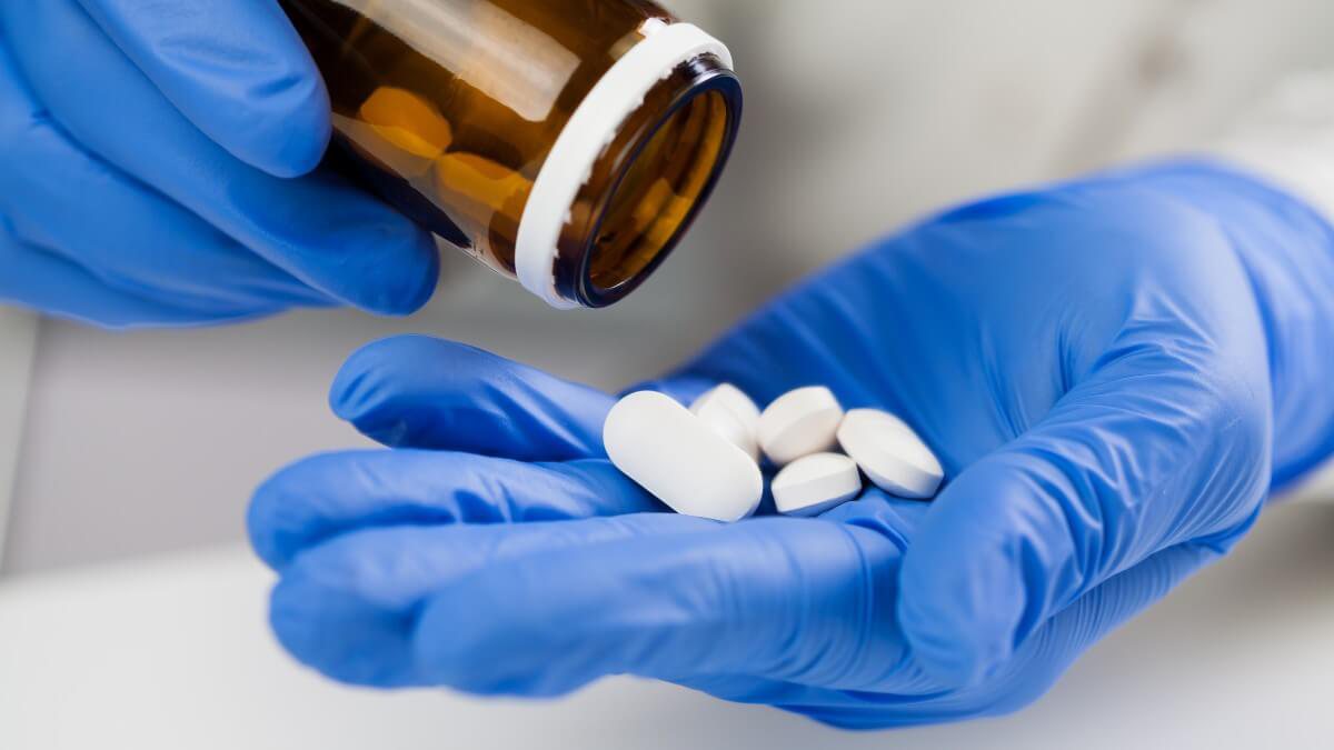 Medicamento da Pfizer foi liberado para uso emergencial na pandemia. Saiba mais sobre o Paxlovid