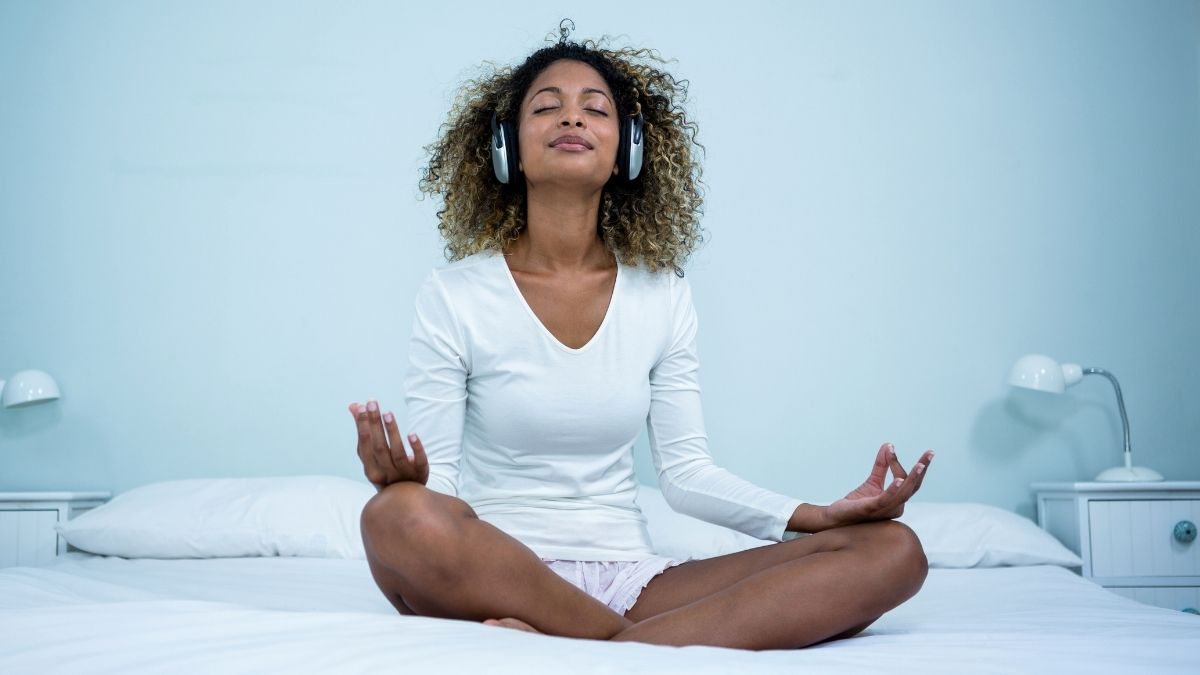 5 podcasts de meditação guiada e relaxamento