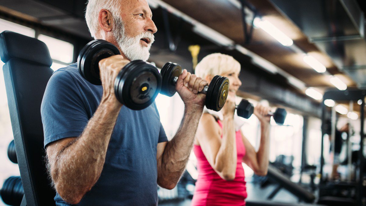 Estudo aponta que exercícios físicos também aumentam a expectativa de vida de pessoas idosas