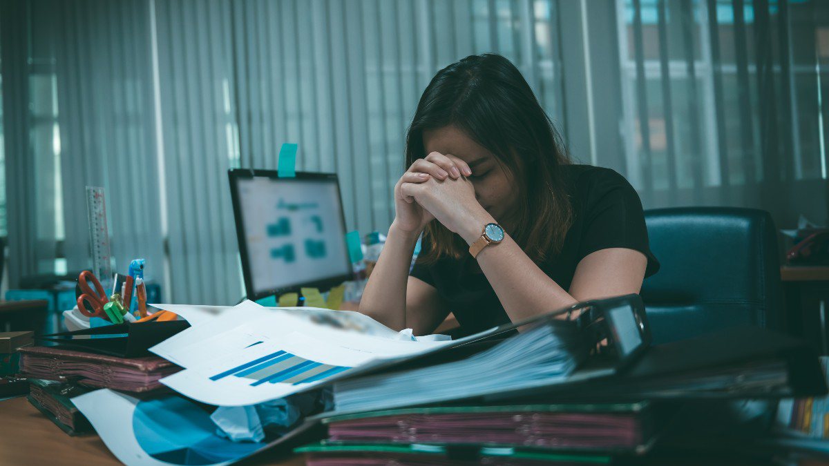 Estresse pode causar infarto em pessoas jovens e livres de hipertensão; entenda