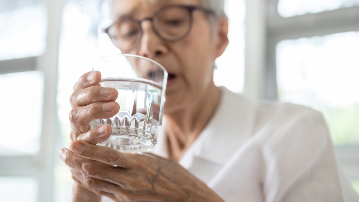 Confira dicas para facilitar a rotina de pessoas com a doença de Parkinson