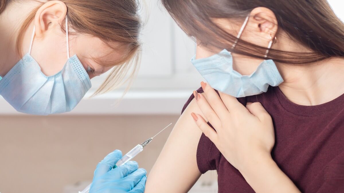 Vacina contra HPV: onde tomar o imunizante que reduz casos de câncer em até 87%