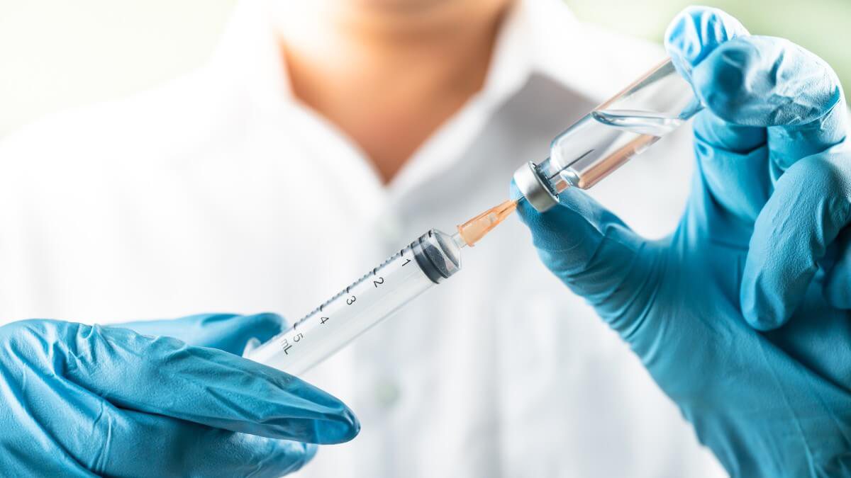 Vacina contra o câncer: cientistas descobrem nova estratégia para combater tumores